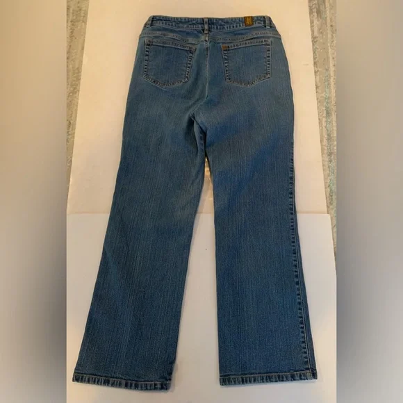 Wrangler Aura Woman’s Medium Washed Lightly Distressed Jeans 12 Regular Short - Picture 11 of 15